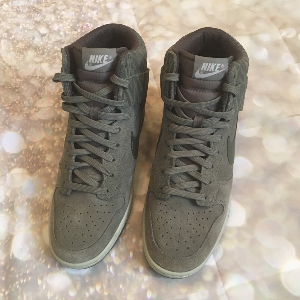 Nike Women’s Sky Hi Dunk Print Mica Green Sz 9 - Picture 2 of 8